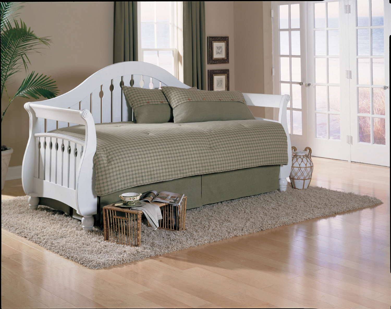 Fraser Daybed by Fashion Bed Group Sleepworks