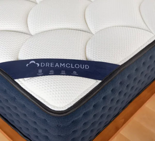 dreamcloud classic mattress corner